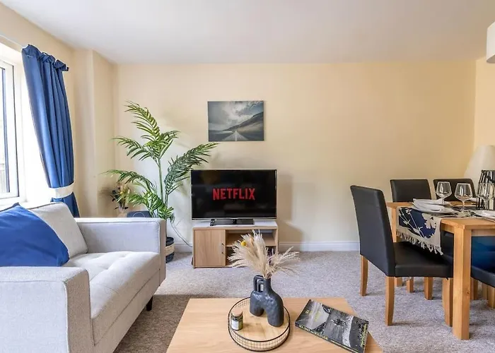 Prázdninový dům Luxury 3 Bed House, 8 People, With Street Parking! *