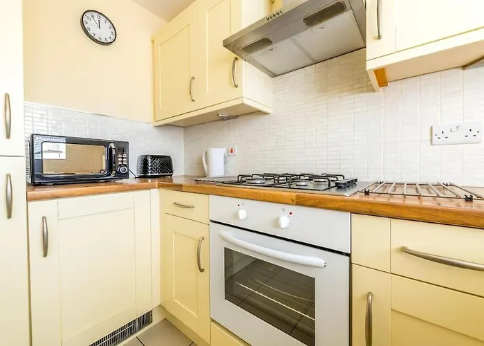 Luxury 3 Bed House, 8 People, With Street Parking! Casa de Férias