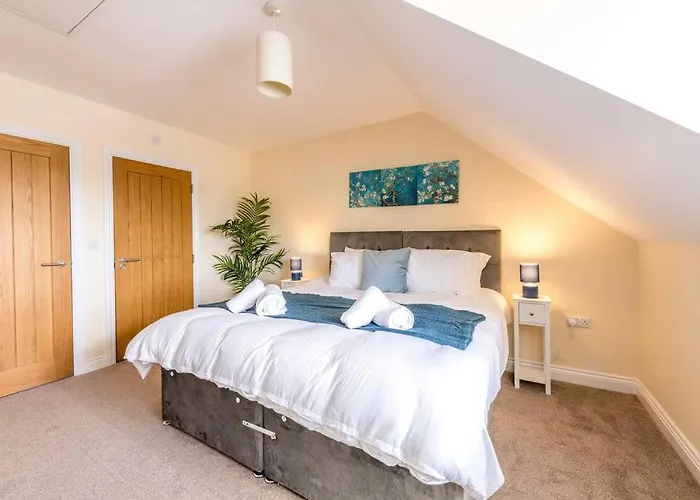 Luxury 3 Bed House, 8 People, With Street Parking! Casa vacanze